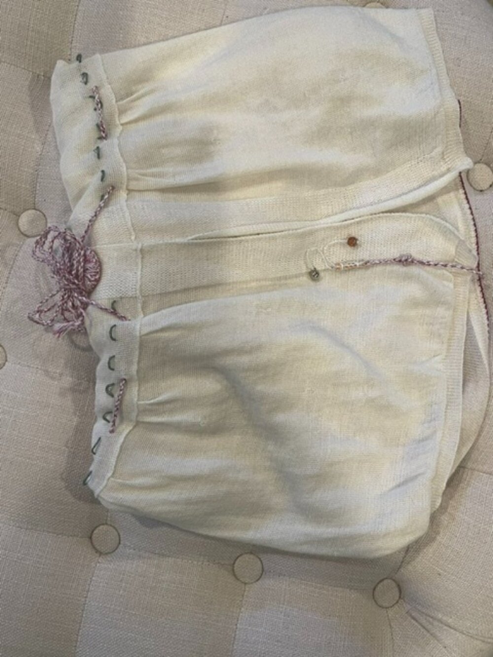 Light knit sweater embellished with embroiderery